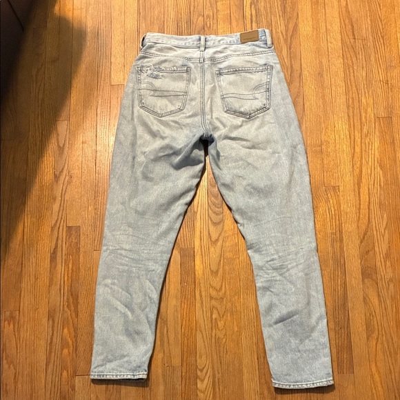 American Eagle Outfitters Light Wash Straight Leg Jeans - Picture 7 of 14